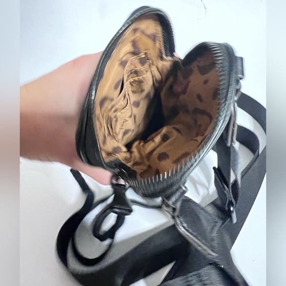 AIMEE KESTENBERG Black Leather Phone CrossBody - Picture 3 of 5